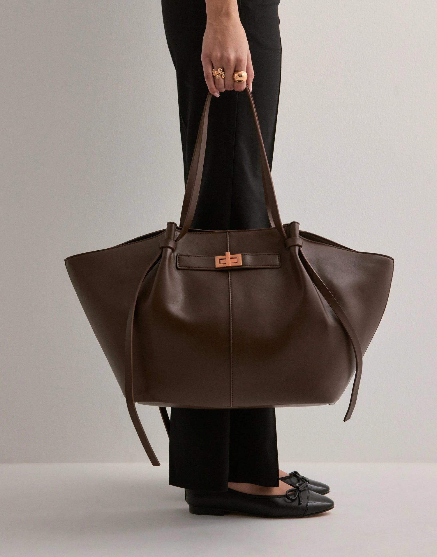 kataleia-sac-a-main-de-cours-en-cuir-vegan-elegant-grande-capacite-marron-grande-anse